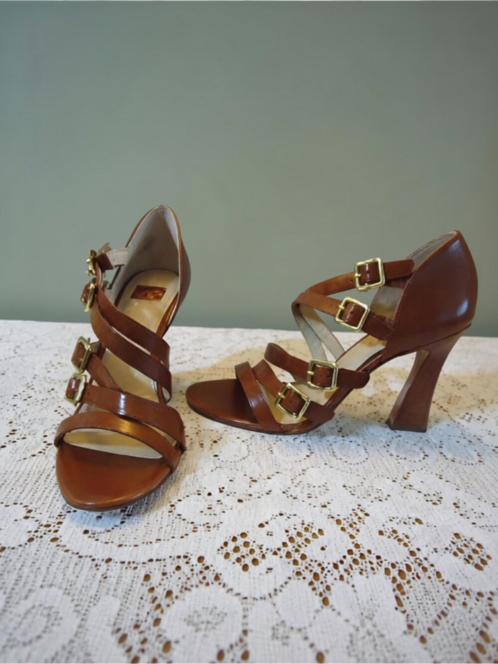 Louis et CIE - Brown Leather Sandals - Size 6 - Never Worn